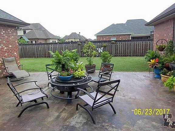 3rd image of 139 Ashton Dr