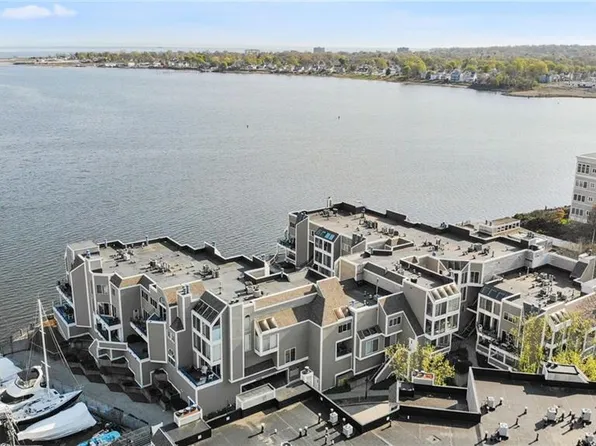 60 Harbour Close #60, New Haven, CT 06519