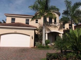 8689 Club Ests, Lake Worth, FL 33467