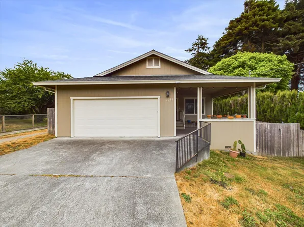 3353 D St, Eureka, CA 95503