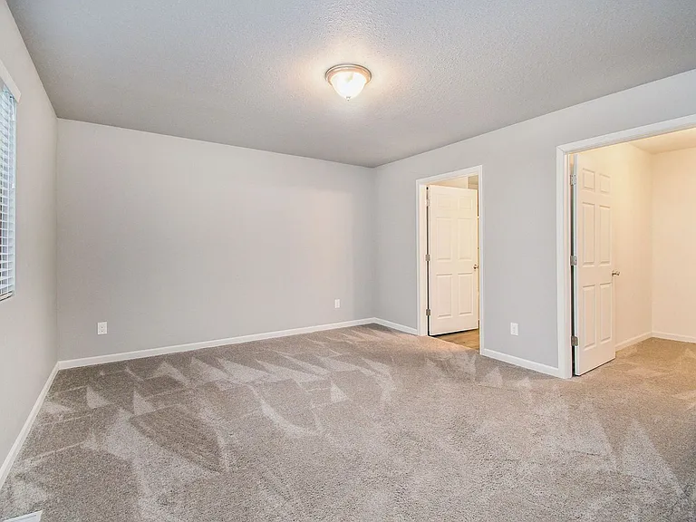 1867 Bluff Ridge Ct — Photo 16