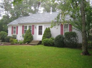 3 Mashpee Neck Rd, Mashpee, MA 02649