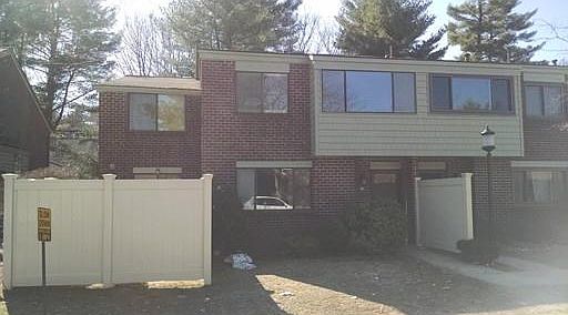 1st image of 120 Greenbrook Dr