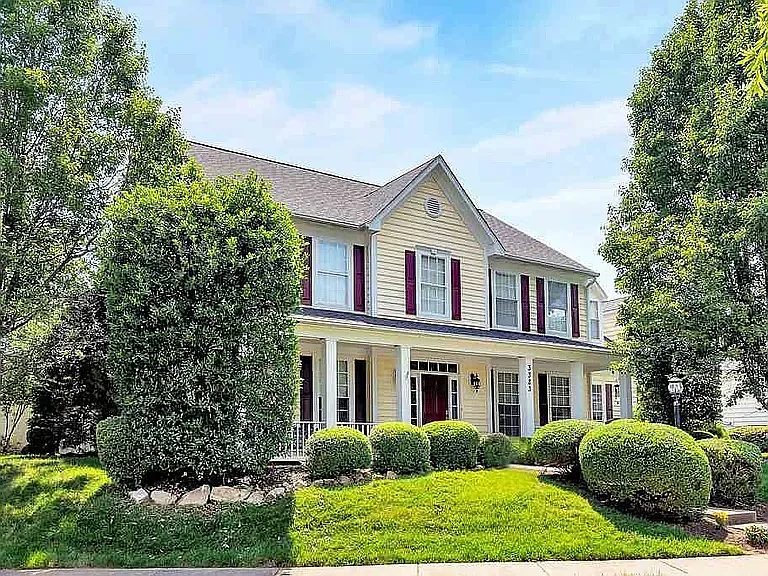 3383 Turnberry Cir — Photo 34