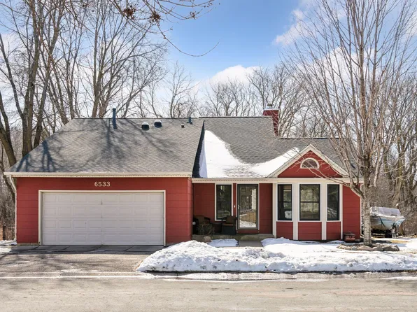 6533 Gray Fox Curv, Chanhassen, MN 55317