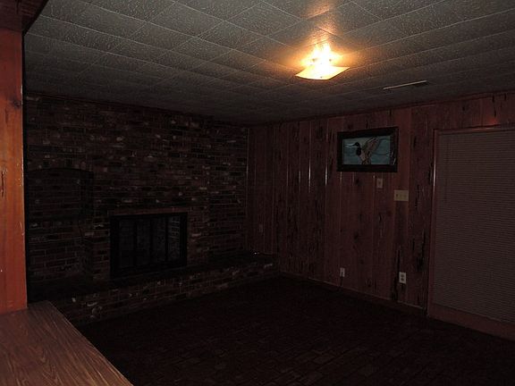 4th image of 1363 Janis Dr