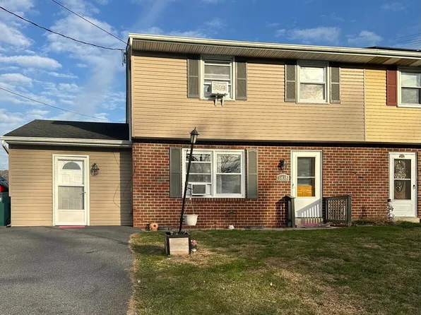 343 Carol Lynn Dr, Willow Street, PA 17584