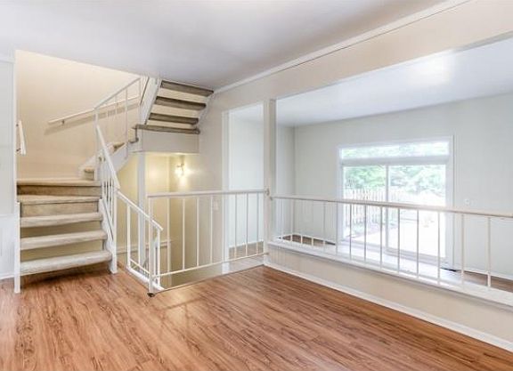 4th image of 1643 Brentwood Dr #544