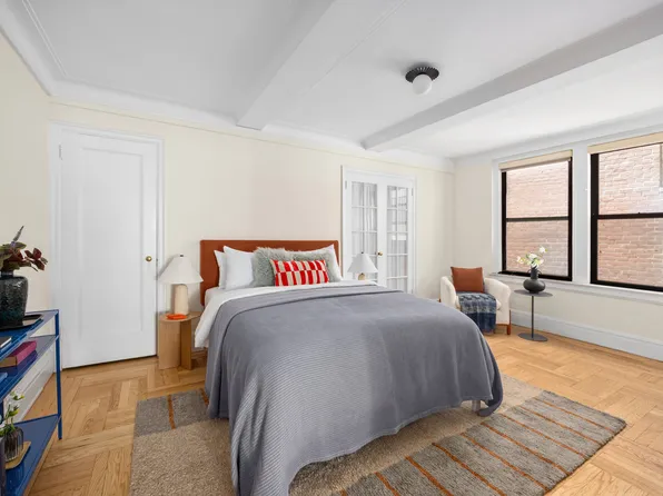 333 East 53rd Street image 5 of 17