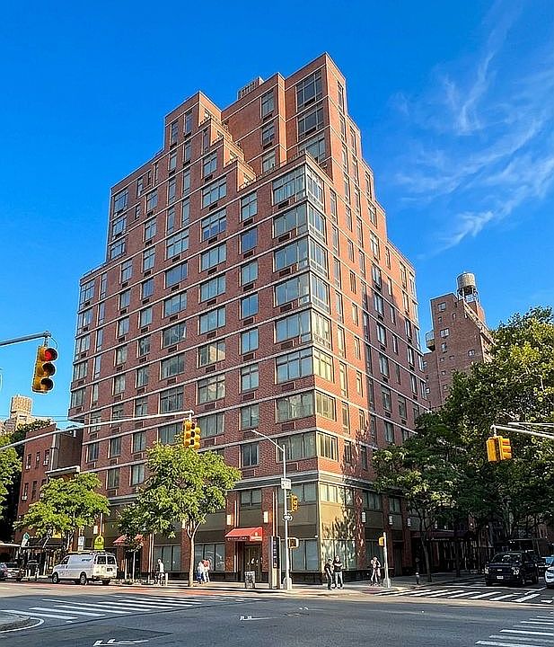 1st image of 250 E 30th St APT 5A