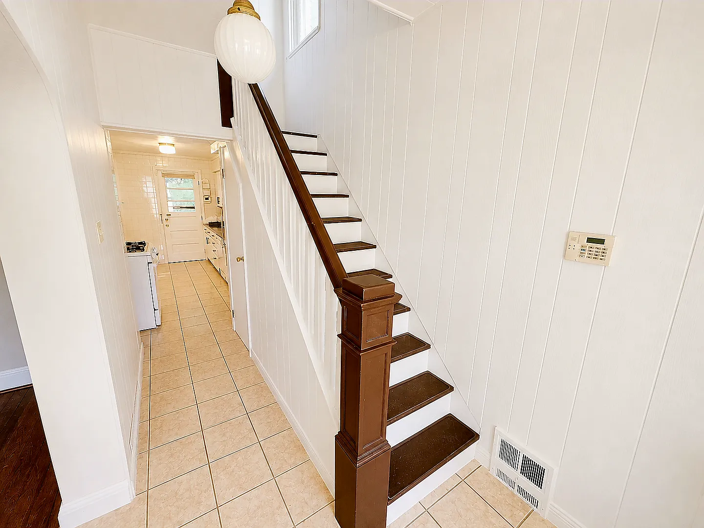 Brookline Beauty: Updated 3-Bed Home with Detached Garage — Photo 3