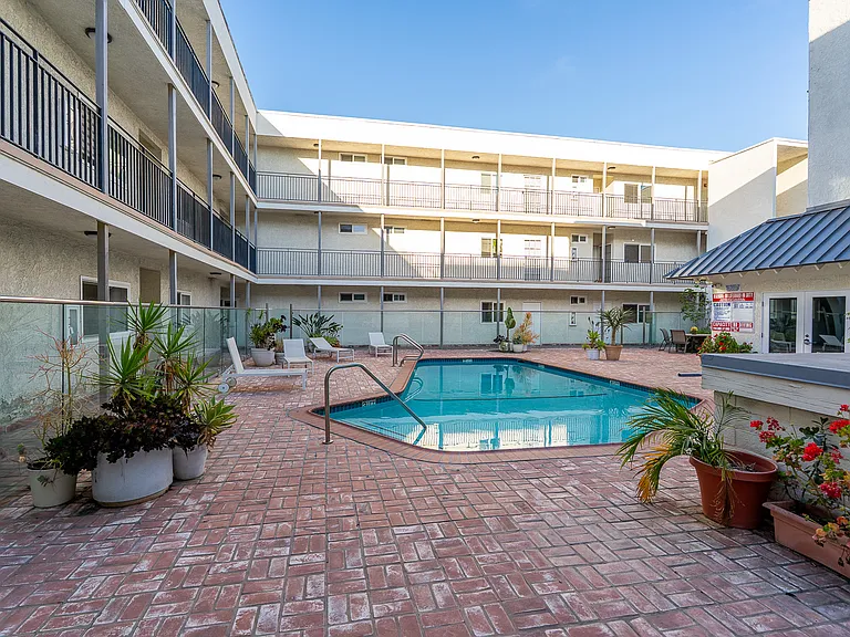9005 Cynthia St #119 — Photo 43