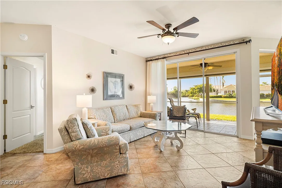 2 bed, 2.0 bath, 1487 sqft, $4,500 — Photo 2