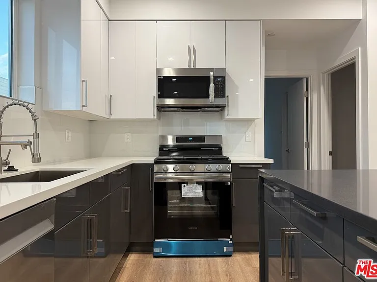 5338 Denny Ave — Photo 7