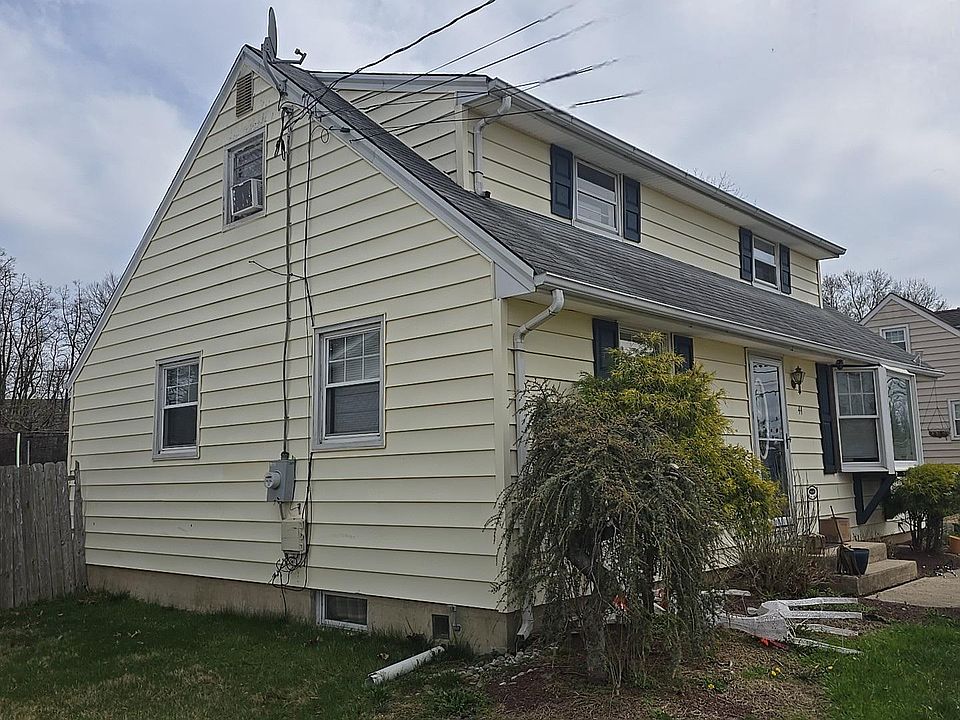 2nd image of 44 Sandalwood Ave