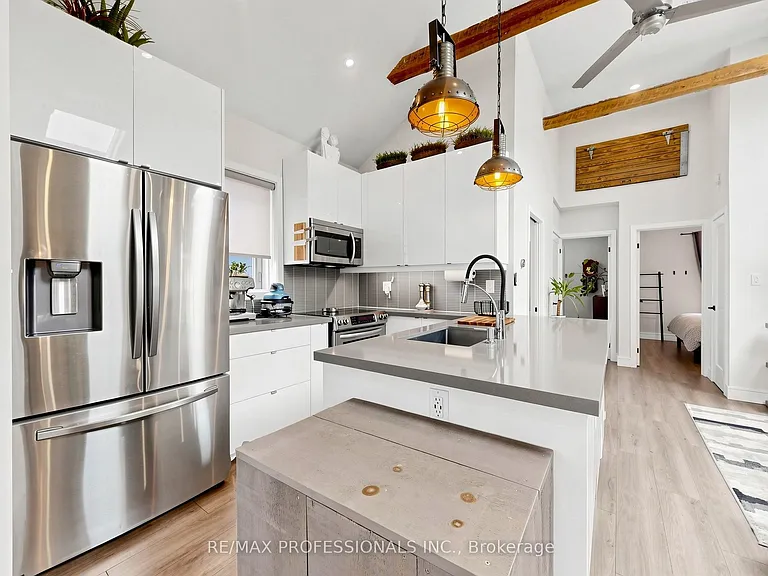 59 Lonborough Ave — Photo 3