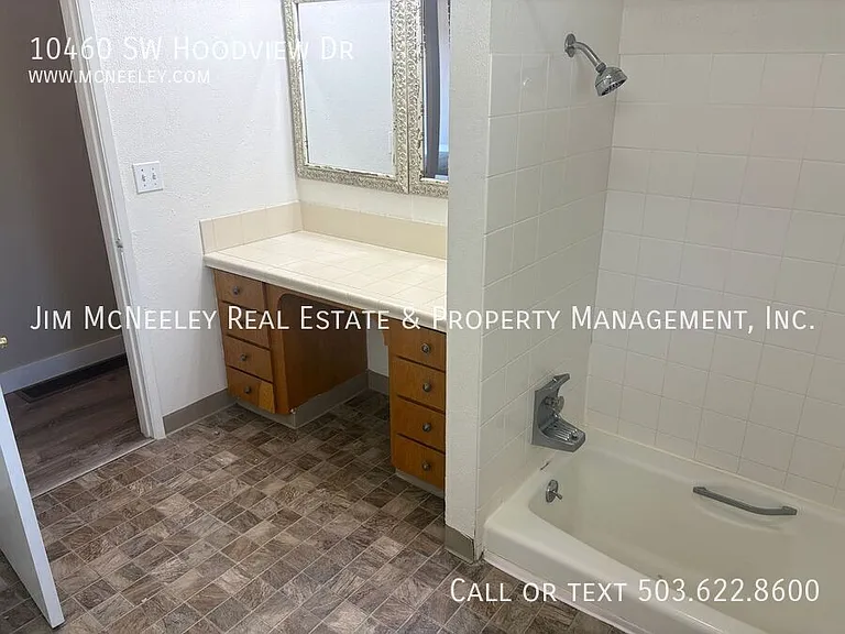 10460 SW Hoodview Dr — Photo 11