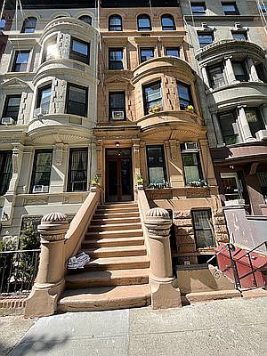 1st image of 32 W 96th St APT 3A
