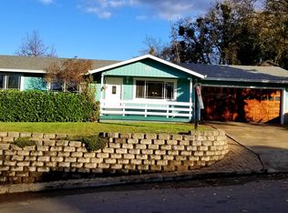 2205 Circle Dr, Roseburg, OR