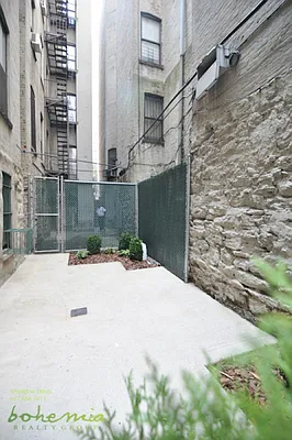 Rented by Bohemia Realty Group | media 7