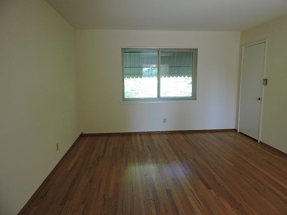 4th image of 4501 Del Rio Rd #4