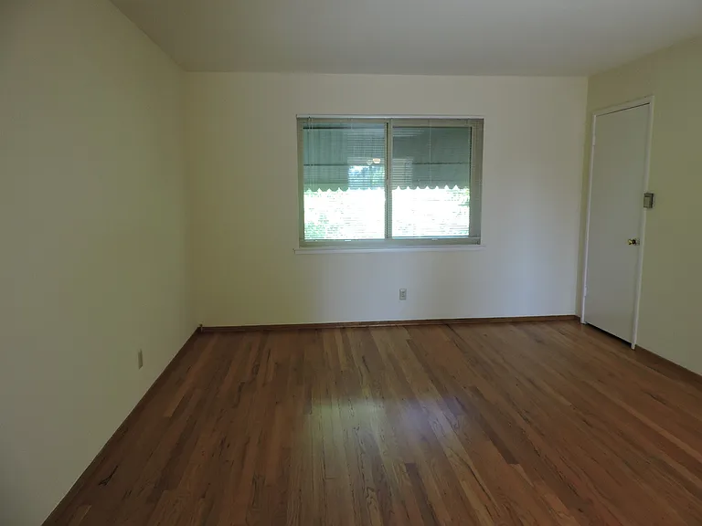 4501 Del Rio Rd #4 — Photo 4