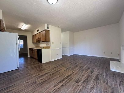 3rd image of 1730 Oshea St #2