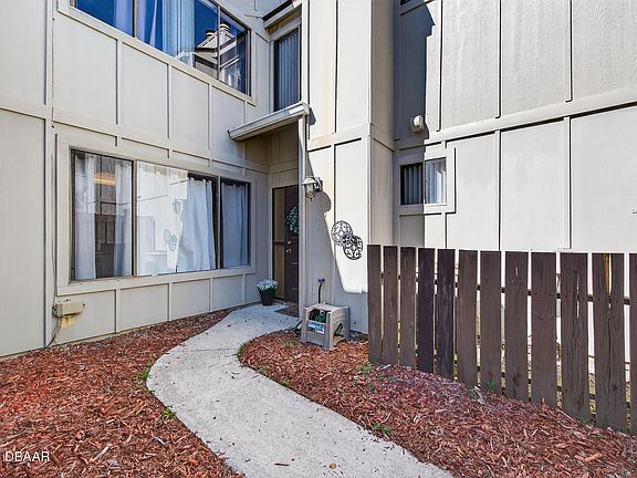 4th image of 15 Maplewood Trl