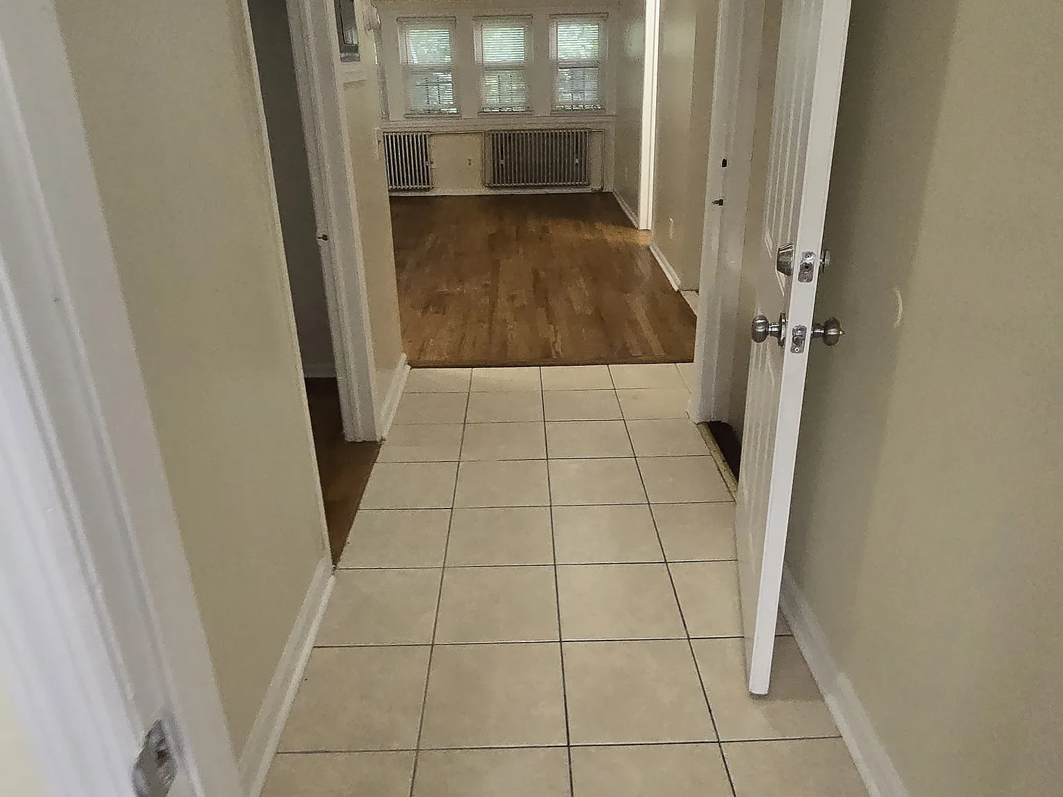 2 bed, 850 sqft, $2,625 — Photo 4