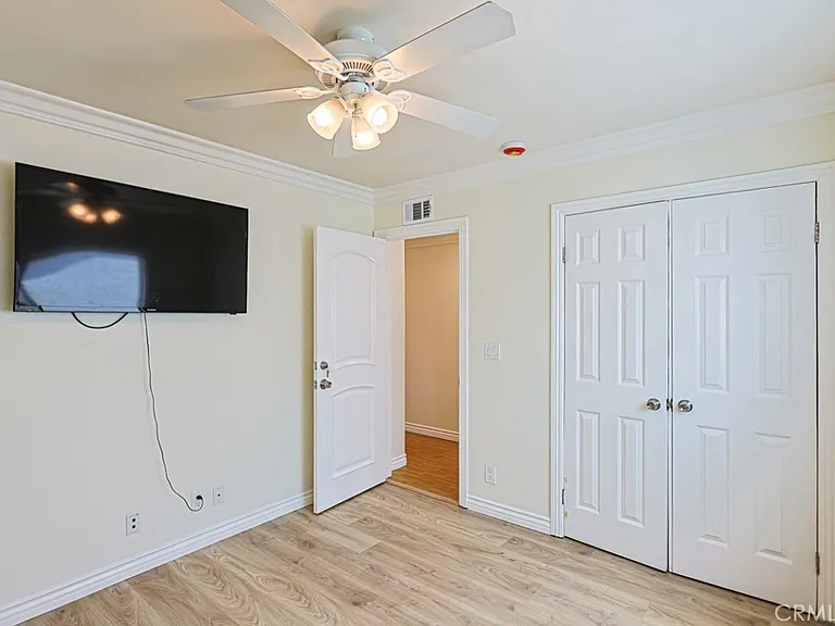 11851 Wisteria Ave — Photo 32