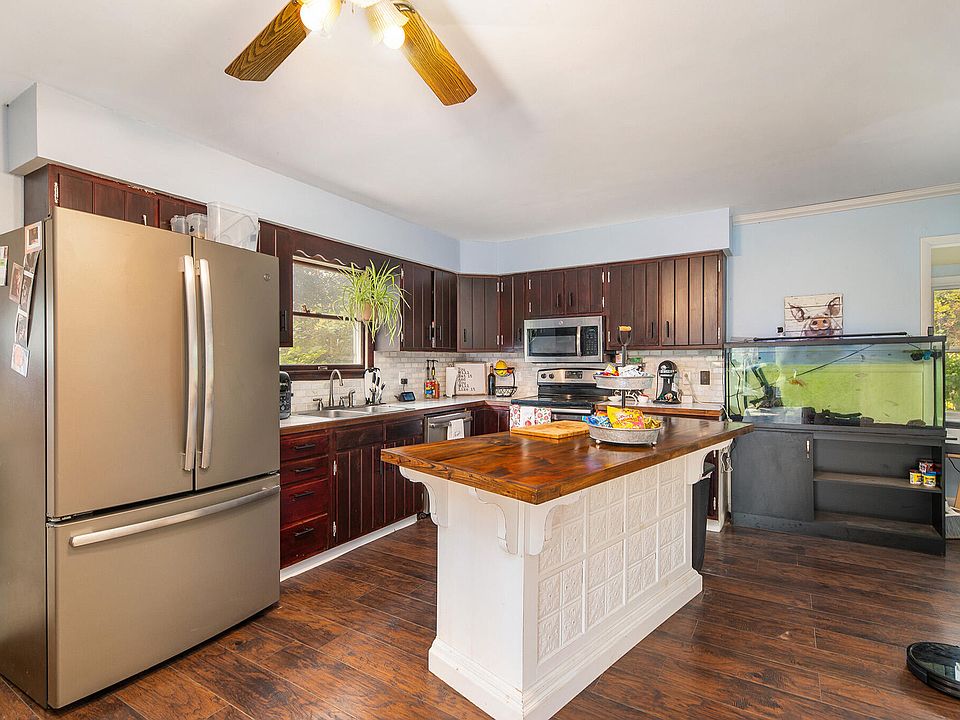 419 39th St, Allegan, MI 49010 Zillow