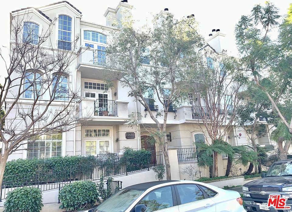 1st image of 11680 Montana Ave APT 305