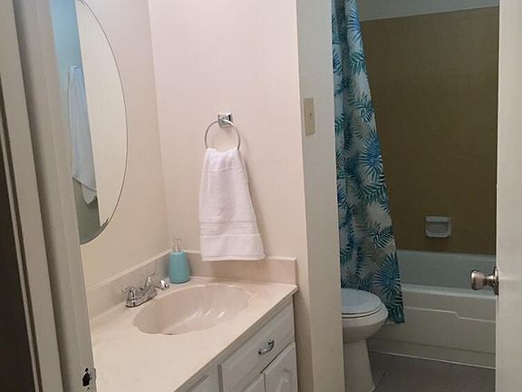 3rd image of 10801 Dorton Dr