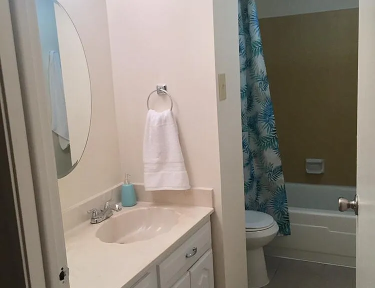 10801 Dorton Dr — Photo 3