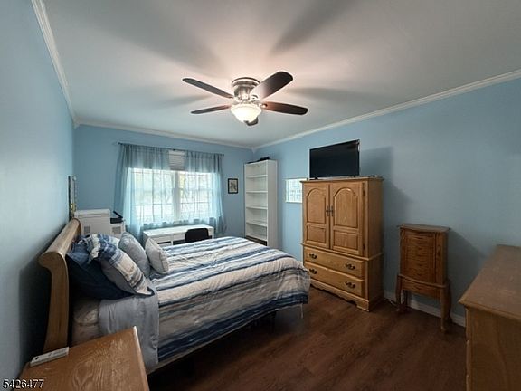 5th image of 32 Brunswick Dr