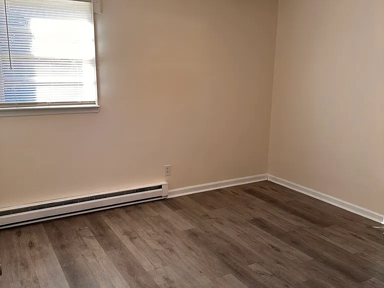 5460 Bertie Ave #D — Photo 7