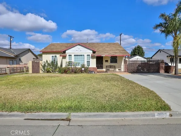 2107 W Lullaby Ln, Anaheim, CA 92804
