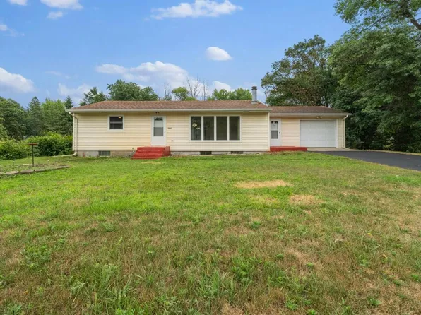 1207 N McKay Ave NE, Alexandria, MN 56308