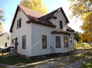 725 Oak St, Manistique, MI 49854