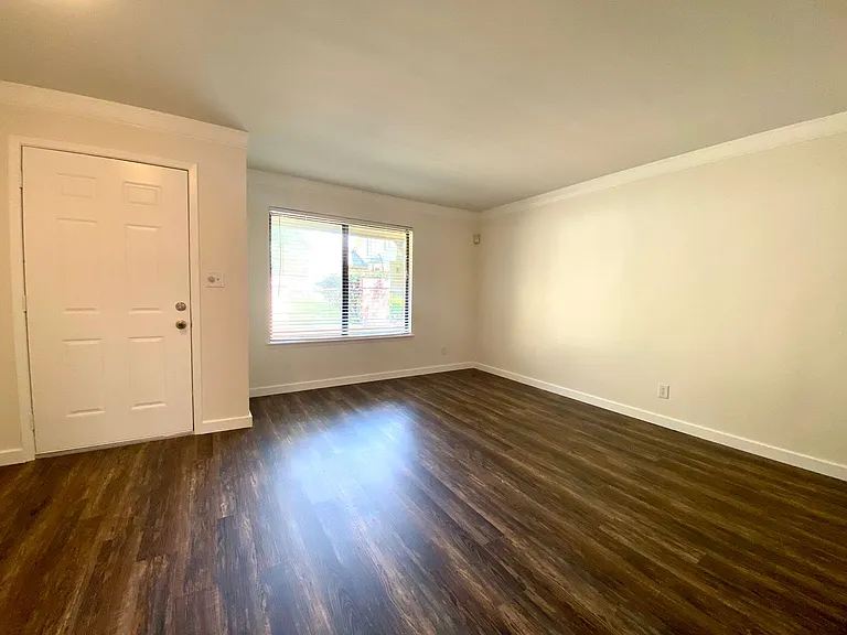 9535 Quail Village Ln — Photo 12