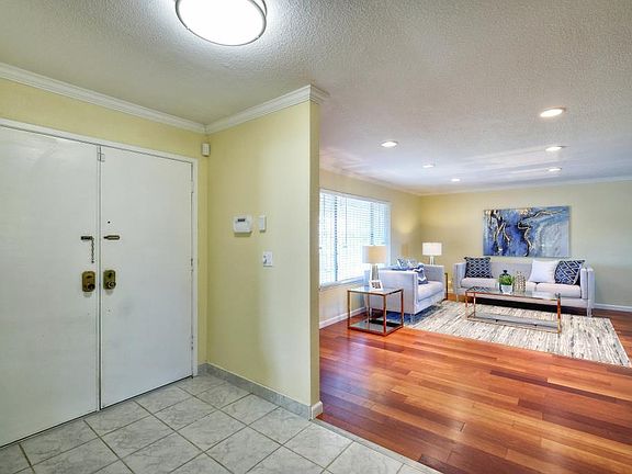 2nd image of 2726 Glen Amador Ct