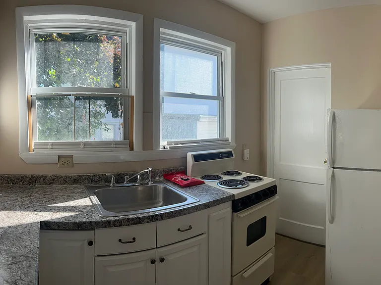 36 Elm St #1 — Photo 1