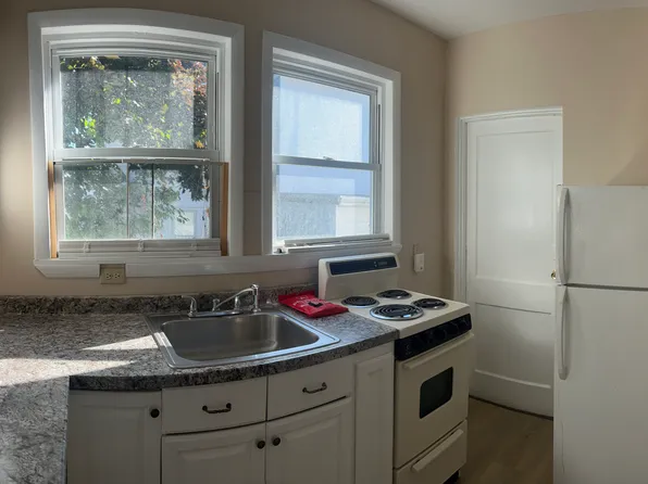 36 Elm St #1, Lewiston, ME 04240