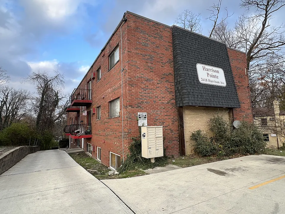 2618 Harrison Ave #3