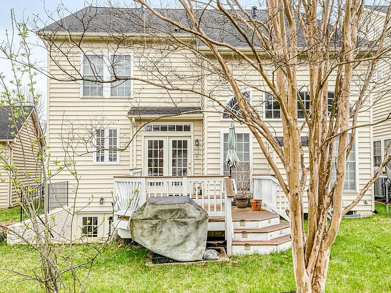 8416 Churchside Dr — Photo 22