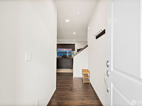 4th image of 2277 Lapush Avenue SE