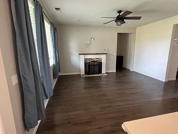 4th image of 221 Lucero Dr