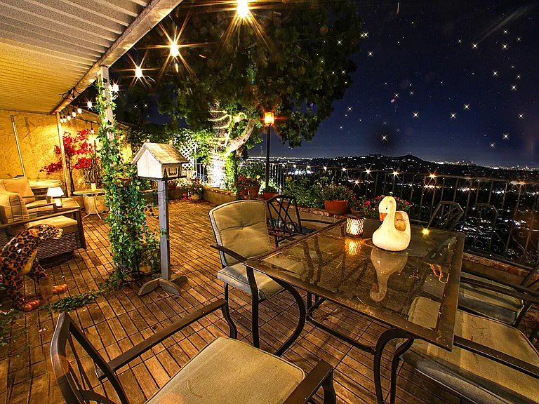 Dine on the patio.