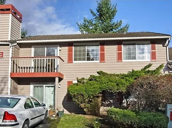 16817 Larch Way E #C-202, Lynnwood, WA 98037