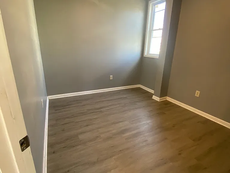 300 Apple St #1 — Photo 2